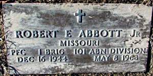 Robert E Abbott